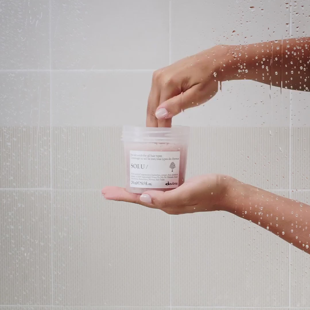 SOLU Sea Salt Scrub Cleanser